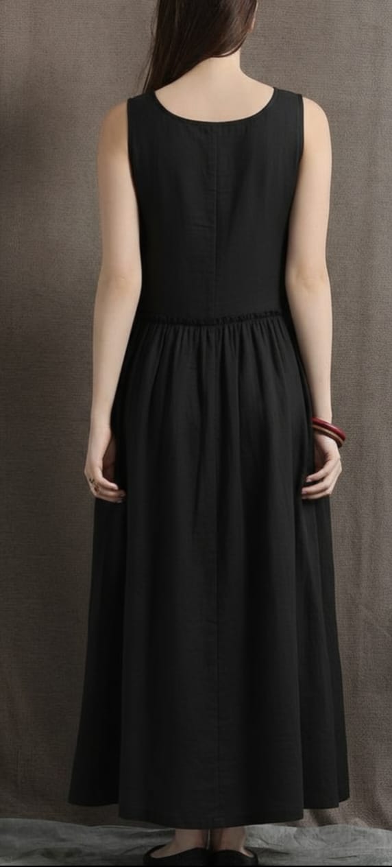 Women’s Sleeveless Black A-Line Maxi Dress with Pockets