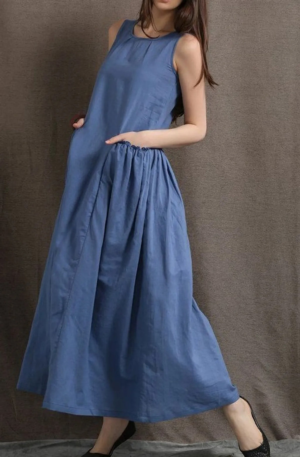 Women’s Sleeveless Blue A-Line Maxi Dress with Pockets