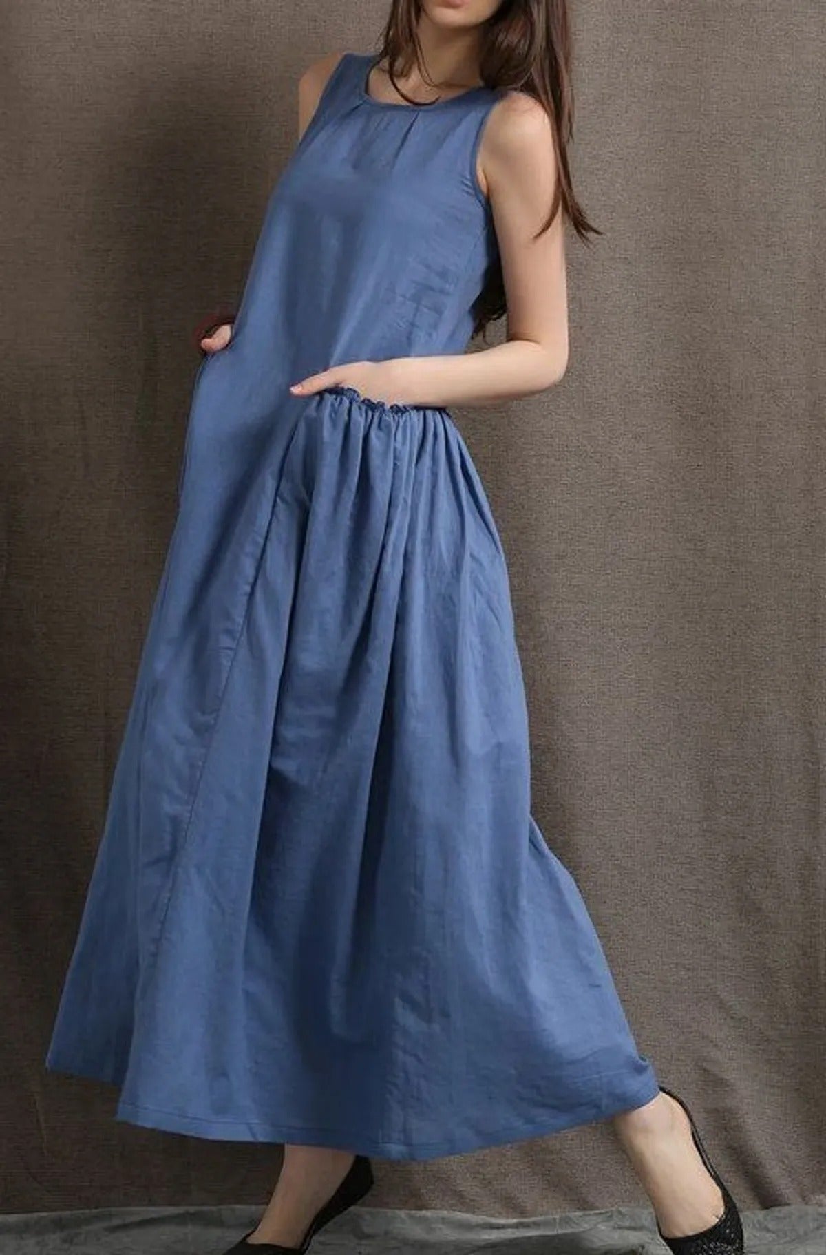 Women’s Sleeveless Blue A-Line Maxi Dress with Pockets