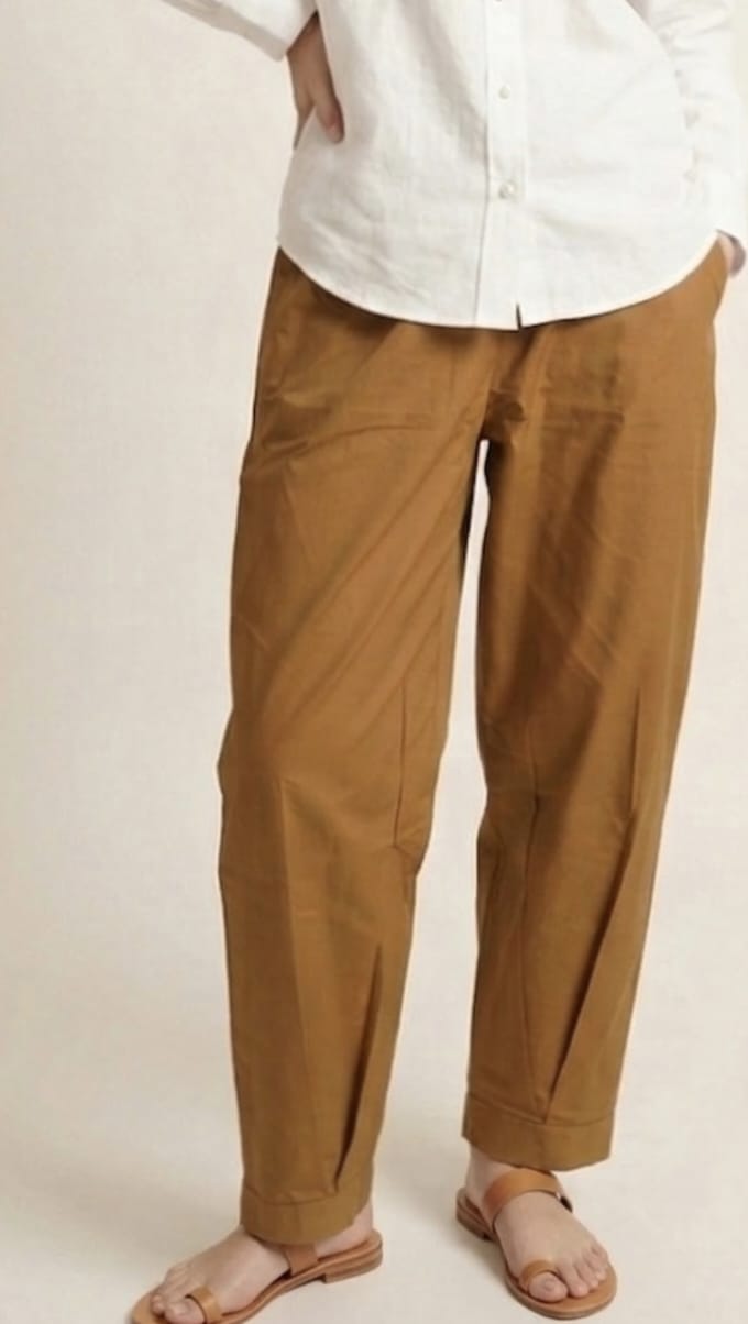 Women's Tapered Cotton – Relaxed Fit Pleated Trousers in Mustard Brown